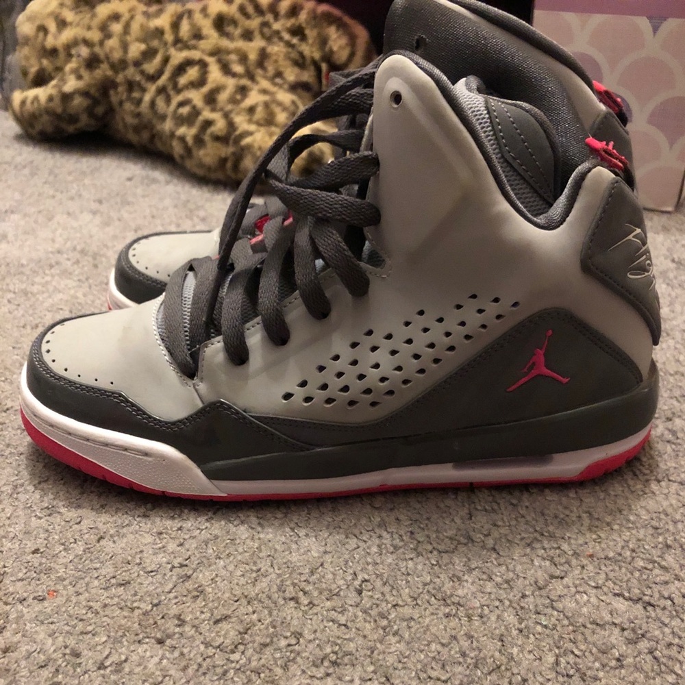 Youth girls Jordan’s: size 6.5